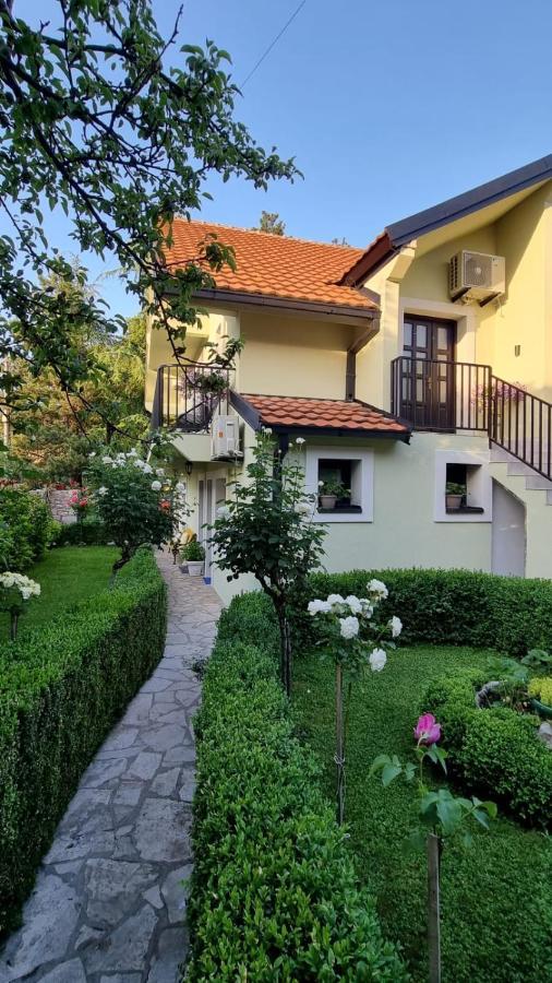 Apartman L&M Cetinje Exteriör bild